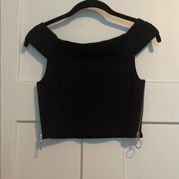 Revolve Black Ribbed Crop Top - Picture 2 of 5
